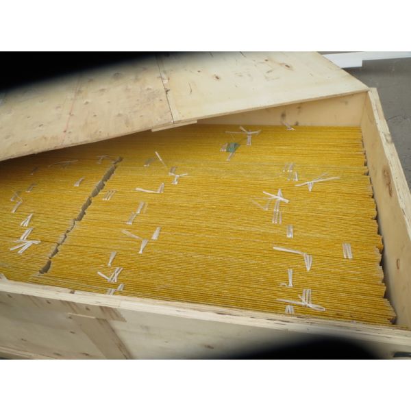 Cutting Processing Service 50mm 90mm 100mm Wide Antislip FRP Fiberglass Decking Strip