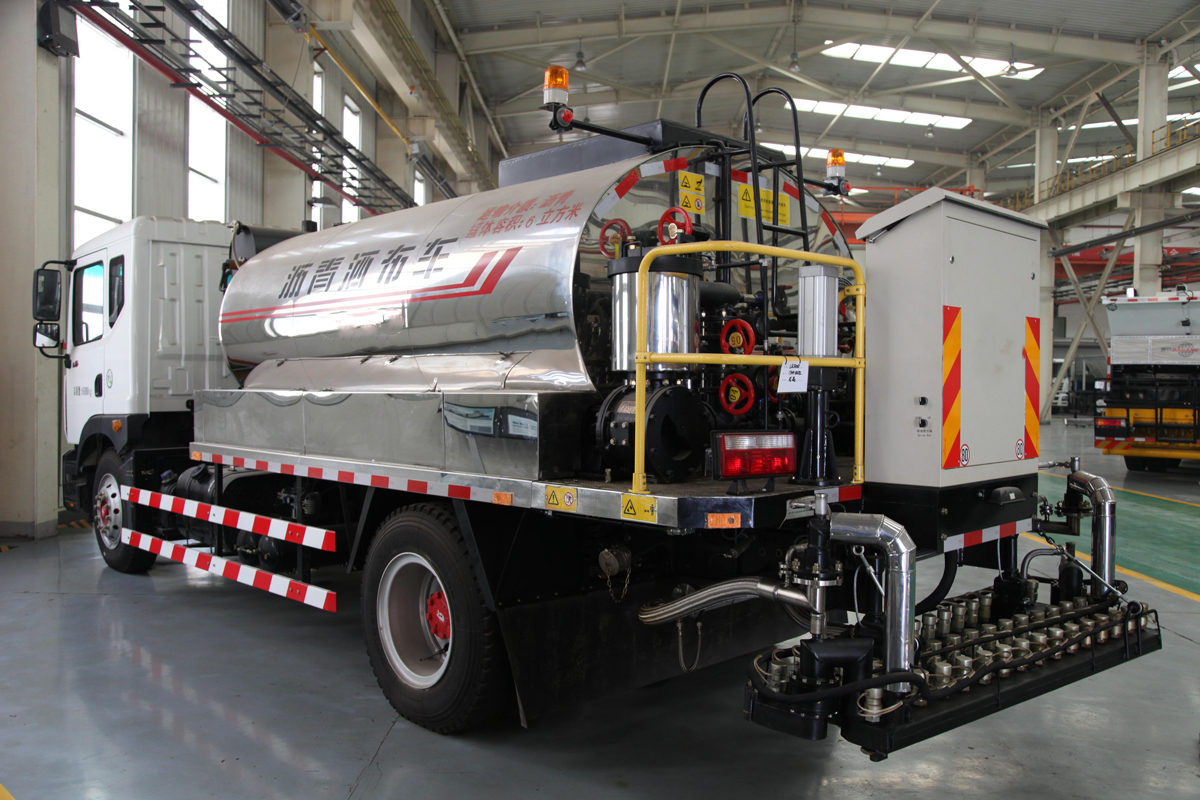 FAW JAC Sinotruk HOWO Shacman Асфальтораспределитель грузовик 6 шины 10 шины Автоматический дорожный распылитель грузовик прицеп