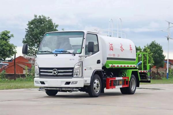 Diesel 4*2 Meter Dust Suppression Water Tanker Transport Truck for Dust Control and Water Transportation