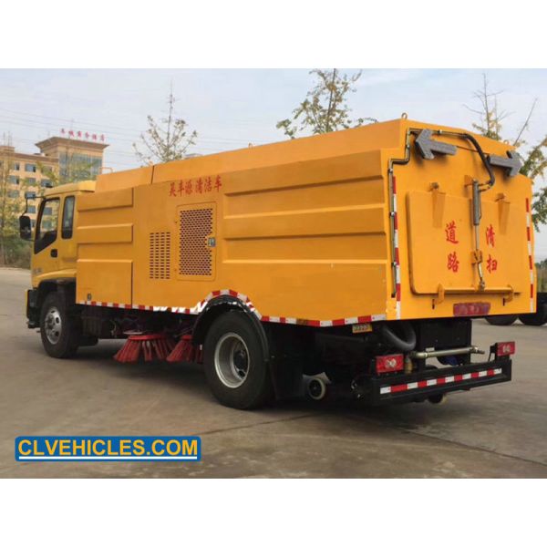 ISUZU FTR 205hp Truck Mounted Street Sweeper 4000L Water Tank 8000L Waste Tank