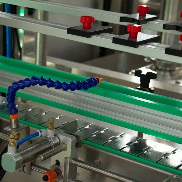 Fully Automatic 100ml-5000ml Edible Oil Filling Machine with Stainless Steel 304/316 Construction