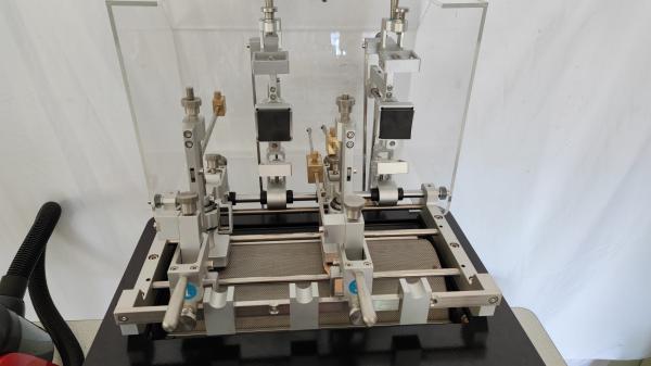 ASTM D3597 Fabric Wyzenbeek Abrasion Tester Used For Automotive Decoration