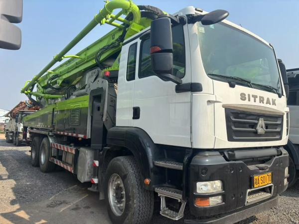 Pompes à béton Zoomlion 49m (SITRAK 3-Axle Chassis) en bon état
Livraison immédiate.