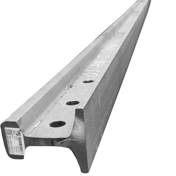 Capacidade de carga elevada China Standard QU100 Crane Rail Manufacturer