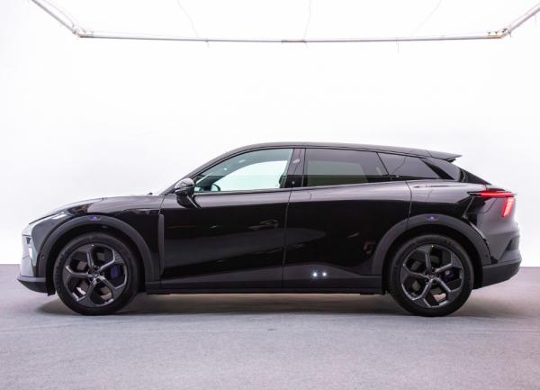 2025 ODM Voiture Électrique Intelligente Robocar Jiyue 01 Auto 240Kw 550Km 272Ch Nouvelle Voiture