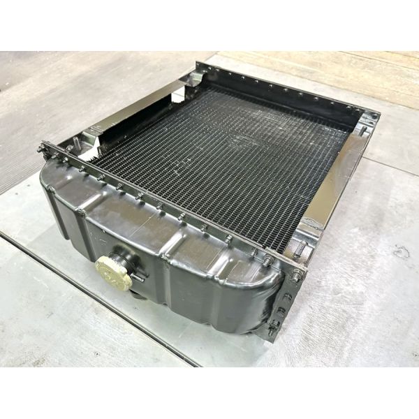 Wholesale Vehicle Parts Engine Cooling Aluminum Radiator  for Tractor UMZ 45-1301006