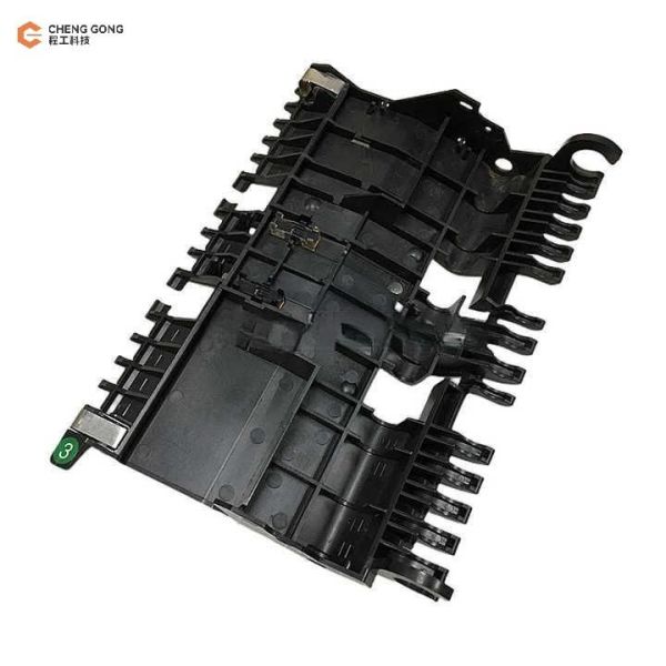 1P004017 001 Hitachi ATM Hardware Components HCM Series Wuf Belt Guide (Компонен