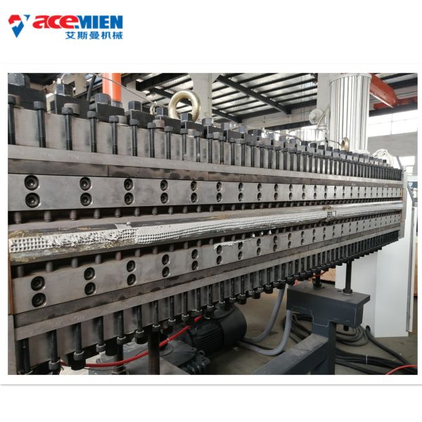 High Efficiency Hollow Building Plastic Construction Formwork Machine