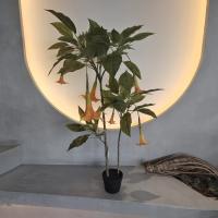 Resistente a insetos Plantas artificiais semelhantes à vida Árvore Datura Artificial Para decoração doméstica