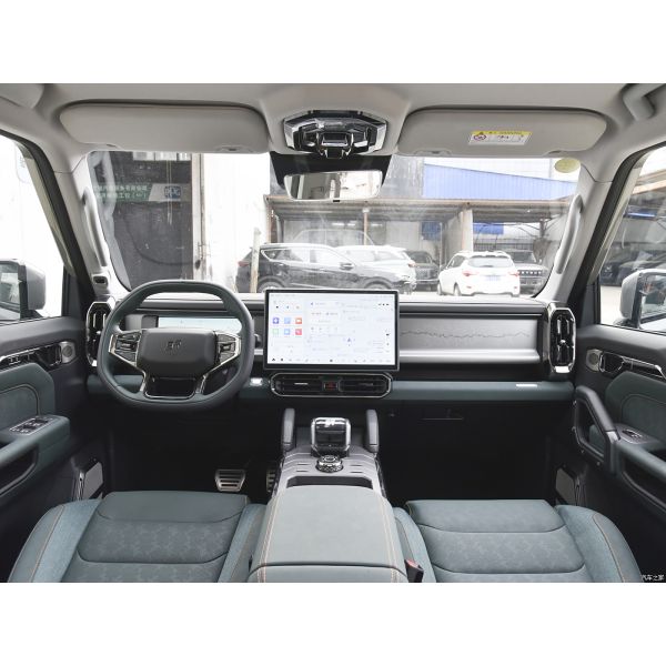 Chery Jetour Traveler T2 's 2024 Off-Road Driving PHEV SUV with Hybrid Energy Technology