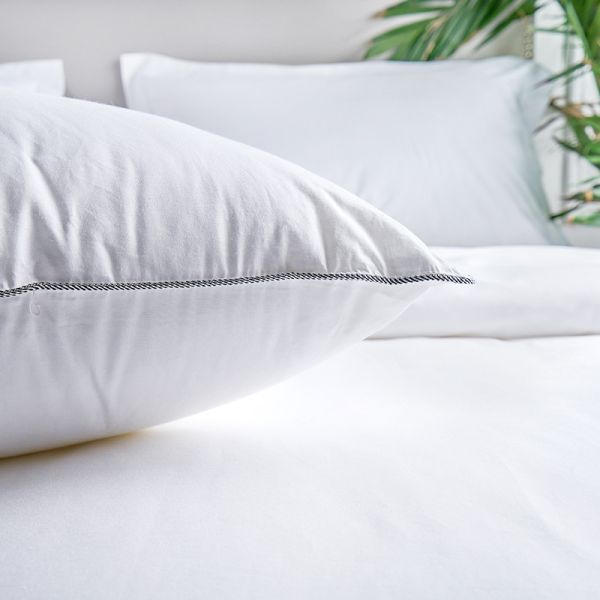 Cotton Luxury Hotel Pillows Medium Firm Polyester Hollowfiber Bed Sleeping