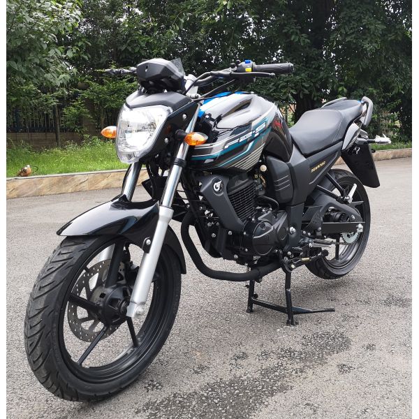 Road Tires 150cc Street Racing Motorcycle Max Speed 95km/h Chain Transmission