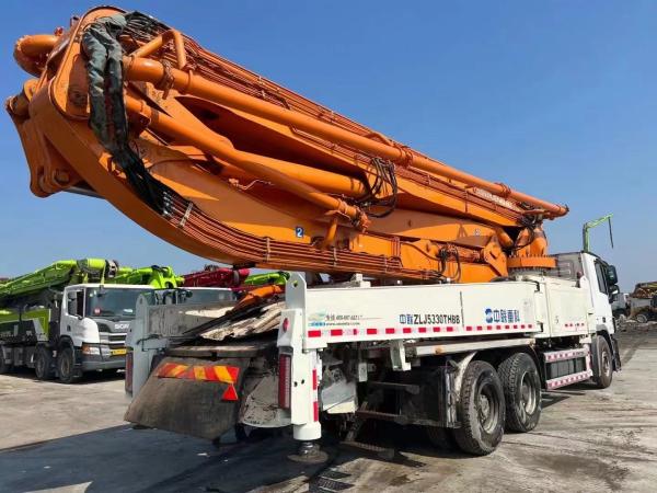 Benz Zoomlion caminhão de bombeamento de concreto usado 49m 6arms 2014 Branco laranja