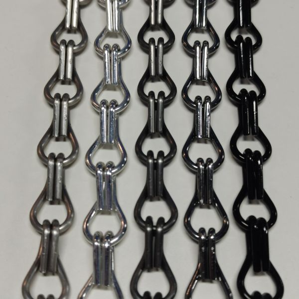 Flexible Aluminium Chain Fly Screen Suitable for in Warehouses Factories and Commercial Buildings Providing Insect Control