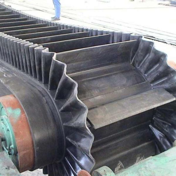 EP200 Skirt Conveyor Belt with 0-90 Degrees Inclination and Lightweight Multi-Functional Design