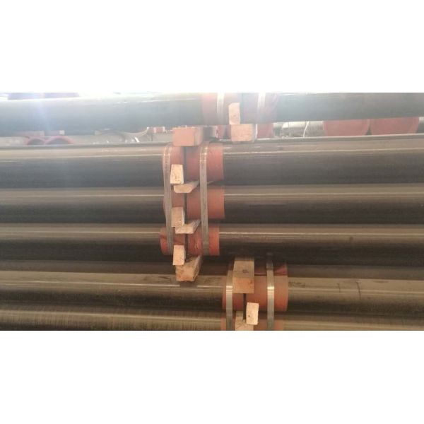 Teavã de oțel sudata elicoidal(SSAW) Aceste conducte sunt realizate din rulouri laminate la cald, care sunt sudate
