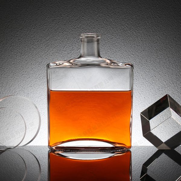 All Size 375ml 750ml 1000ml Flat Square Vodka Glass Whiskey Wine Bottle with Cork