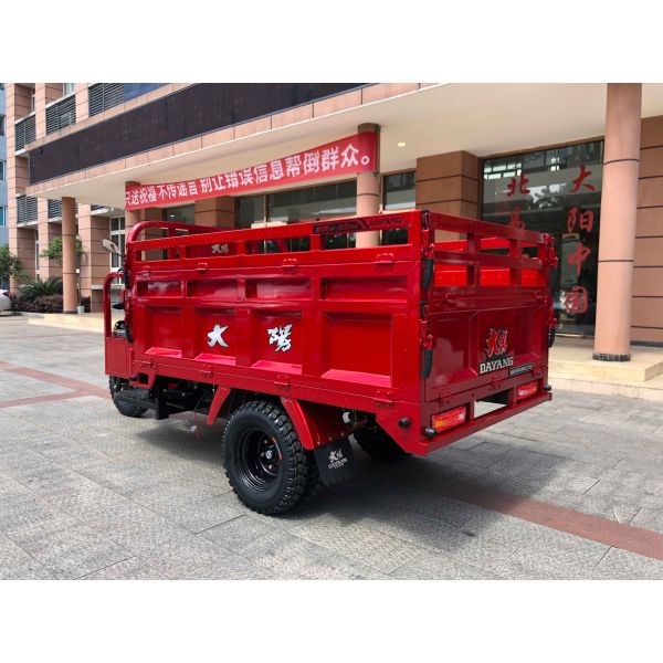 Chinese Manufacturers 300cc Self Loader Gas Powered Five Wheel Tricycle for Products