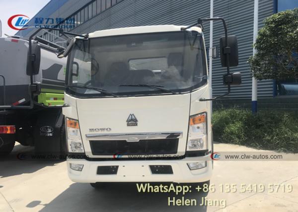 Caminhão de petroleiro de aço inoxidável da água de Sinotruk HOWO 4x2 RHD 5000L
