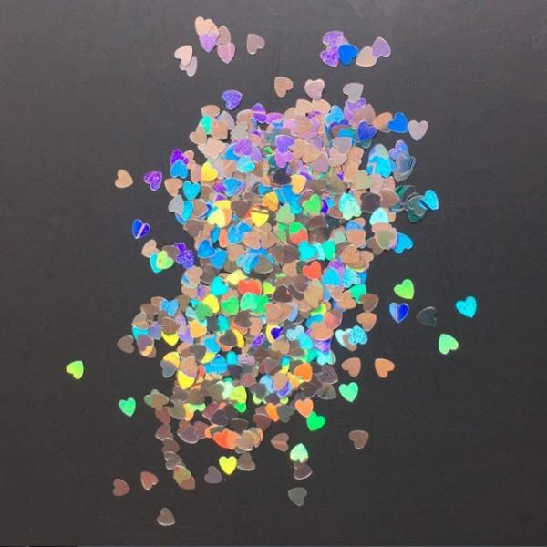 Artware Polyester and Glass Craft Supplies for Beautiful Heart-Shaped Glitter LED Wedding Decorations