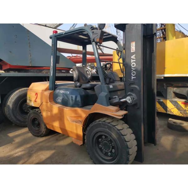 5t Toyota 7FD50 Used Diesel Forklift With Round Holding Clip