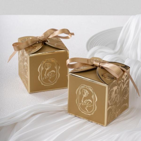 Golden And White Candy Ribbon Gift Box Is Small And Exquisite. It Is Suitable For Gift Packaging And Parties.
