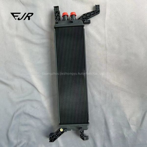 Secondary Water Radiator For Ghibli 2013-2016 Car Model Ghibli Levante Quattroporte