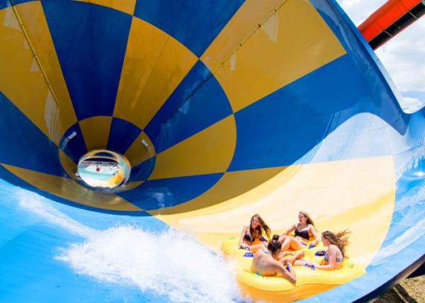 Fiberglass Tornado Water Slide Water Park Play Equipment Ashland GelCoat