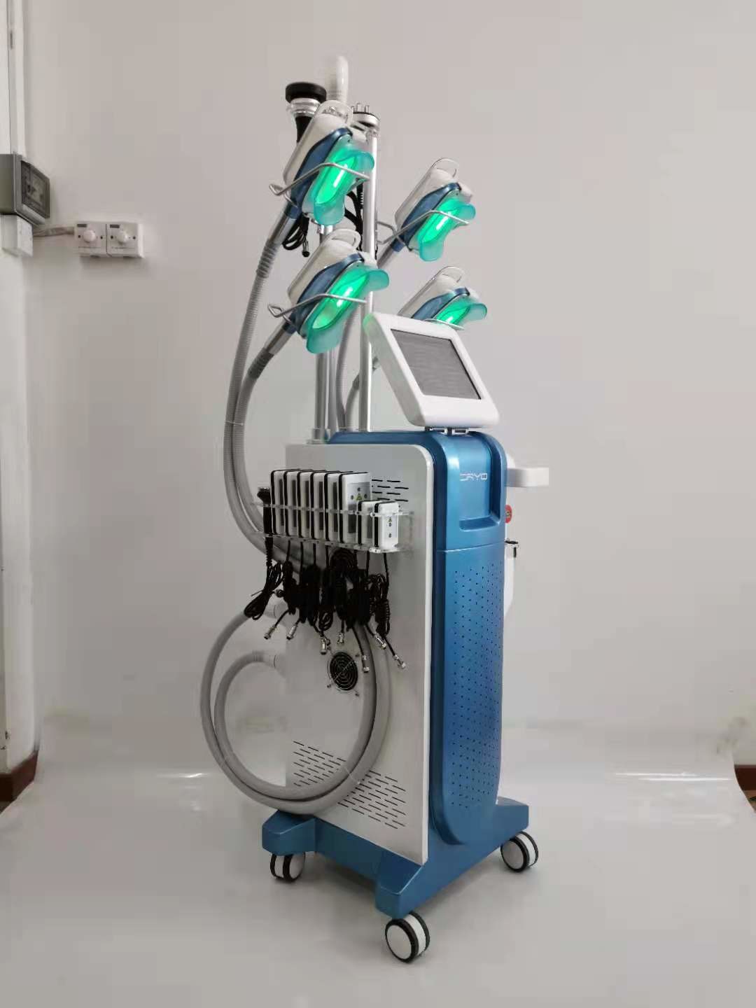 Кожа затягивая Cryolipolysis уменьшая прибор вакуума 360 RF машины жирный замерзая