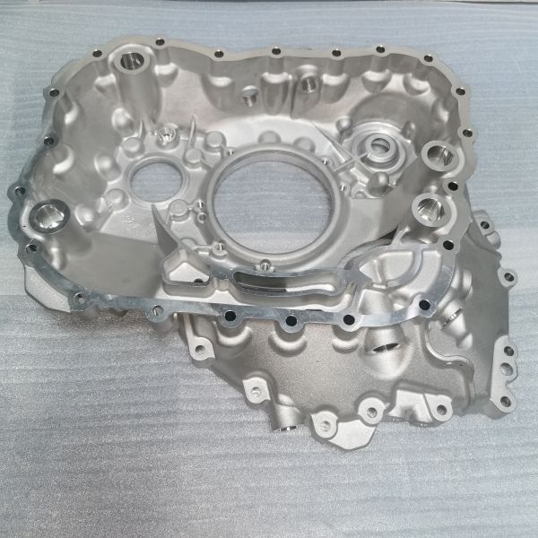 2009 Genuine Retarder Rear Housing for ZF 12-Speed Transmission 6093201008 6093201059 6093401103 6093201059