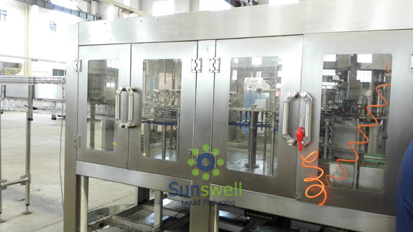 Пластмасса разливает машину завалки поршеня/производственную линию по бутылкам д