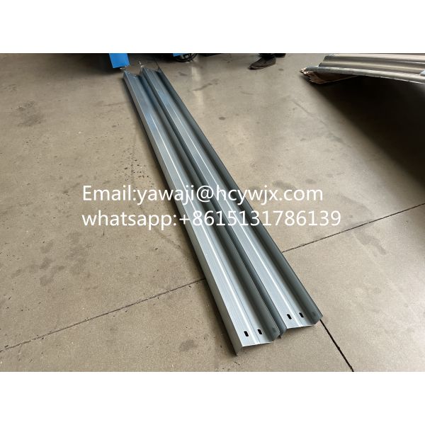 7.5KW Chain Drive Customizable Automatic CZ Purlin Production Machine