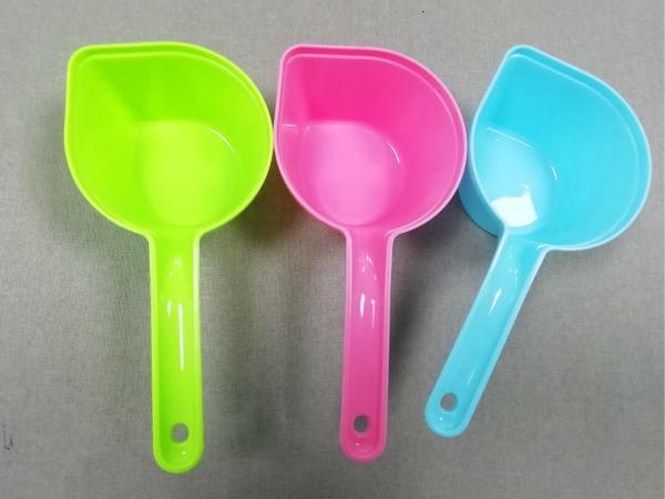 Factory Made Plastic Pet Feeder Spoon  Pet Food Scoops Plastic Measuring Cups Set For Dog Cat And Bird Food