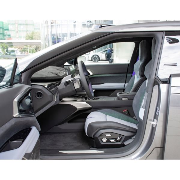 R22 Tire Size 2023 Hiphi Z 5seats Version Electric SUV for Market