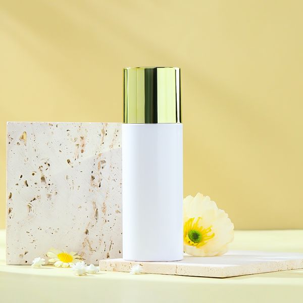 Custom White PET Toner Bottle with Gold Cap for Premium Skincare Packaging