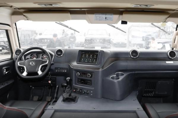 Off Road Four Wheel Drive Dongfeng M-Terrain M50 917 Strong Power Diesel Vehicle