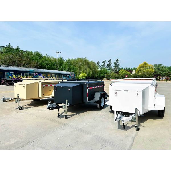 Remorque de camping à essieu simple noire pour le camping en plein air