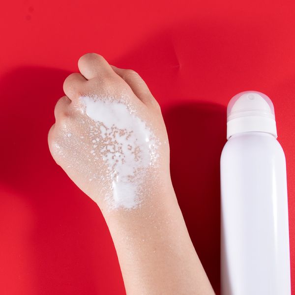 La protection solaire légère de protection d'isolement de produits de soin pour la peau d'OEM imperméabilisent le jet de corps