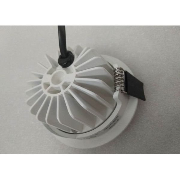 37V 489LM 7W LED Ceiling Recessed Downlight For Hypermarket Energy Effiiency