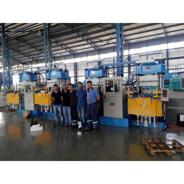 300T Rubber Injection Compression Press Machine with 1000 Sets/Year Production Capacity