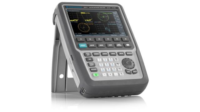 30 КГц R&S®ZNH Векторный сетевой анализатор Ручной двухпортов