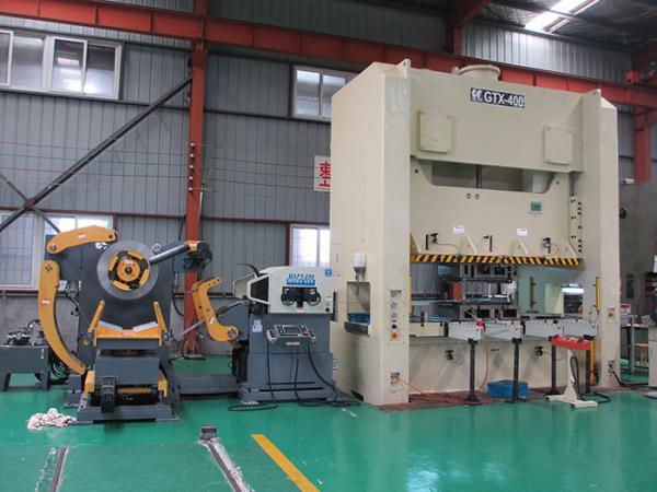 Hydraulic Double Head Material Frame Steel Plate Straightening Machine High Unwinding Speed