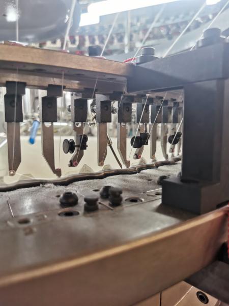 Guage 20G 36'' Fleece Knitting Machine For Sweater Fabric Making