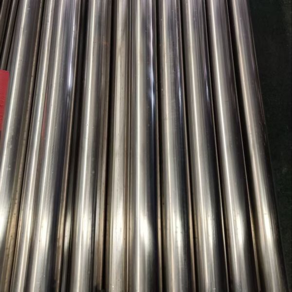 304L Welded Stainless Steel Pipe with Bright Surface and Corrosion Resistance for Architectural Ornament