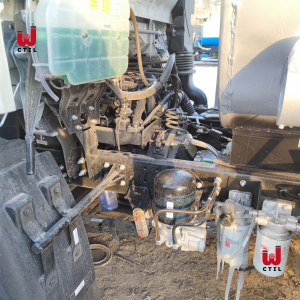 тележка танка 4000l 4x2 дозаправляя