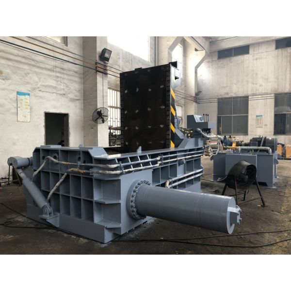Compact Hydraulic Baler For Ferrous Or Non-Ferrous Scrap