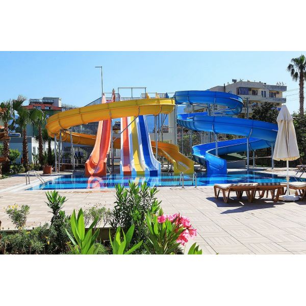 Parcs aquatiques pour enfants Jeux d'eau Piscine Slide en fibre de verre pour enfants