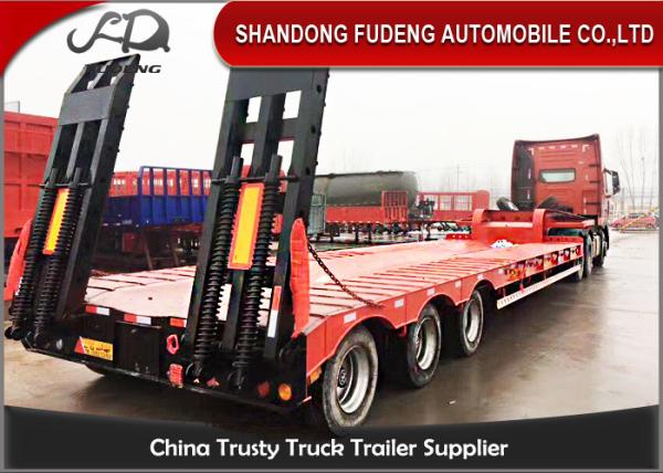 Carbon Steel 60t Semi Low Bed Trailer And Truck With Tractor Horse