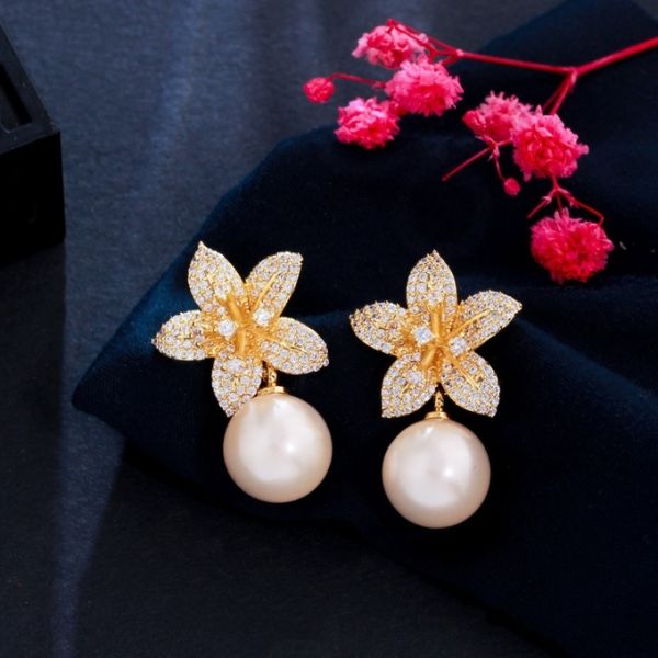 Classic AAA+ Cubic Zirconia Stud Pearl Earrings For Women Party Gift Crystal Pearl Earings Fashion Pearl Earring Jewelry