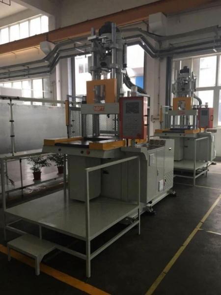 Single VERTICAL tube head slide board injection molding full automatic silicone injection machine